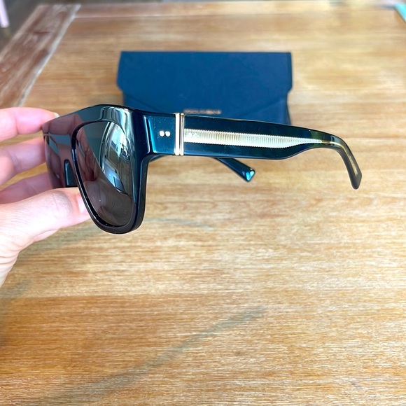 New Dolce & Gabbana black sunglasses - Picture 3 of 3